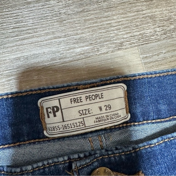 Free People Great Heights High Rise Fringe Hem Ankle Crop Skinny Jean Size 29 - Picture 7 of 8
